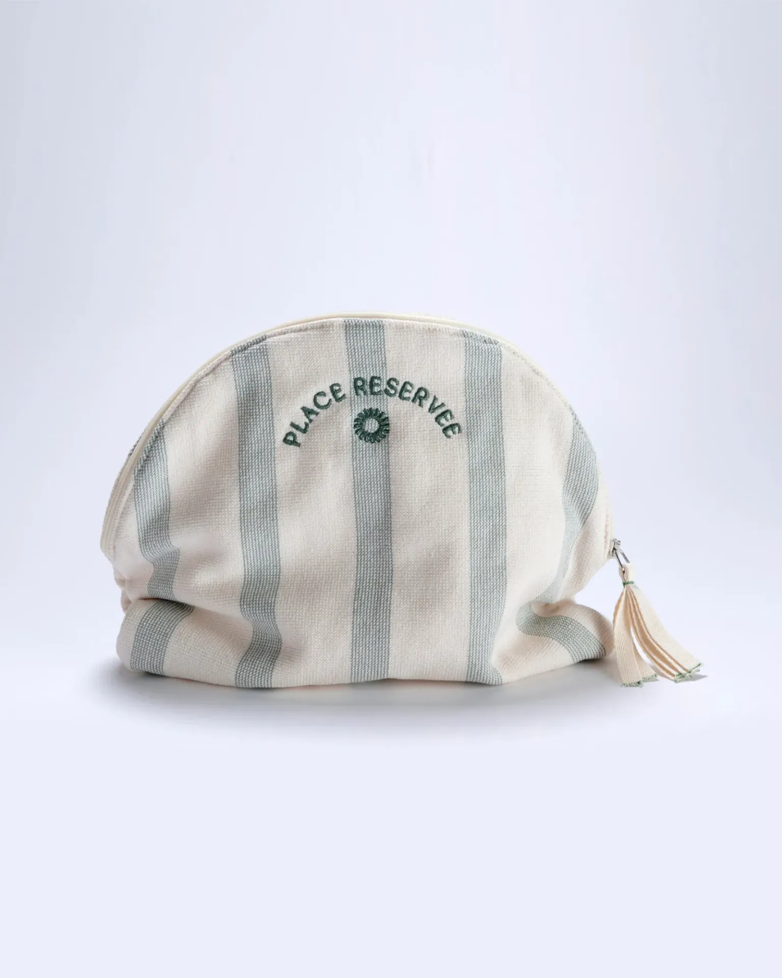 [TOIHOLI22003] Toilettas HOLIDAY (Eucalyptus)